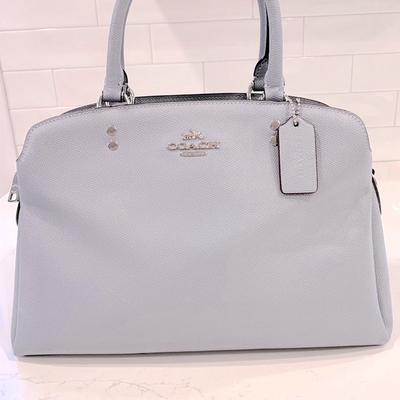 Coach Lillie Carryall - Picture 3 of 9